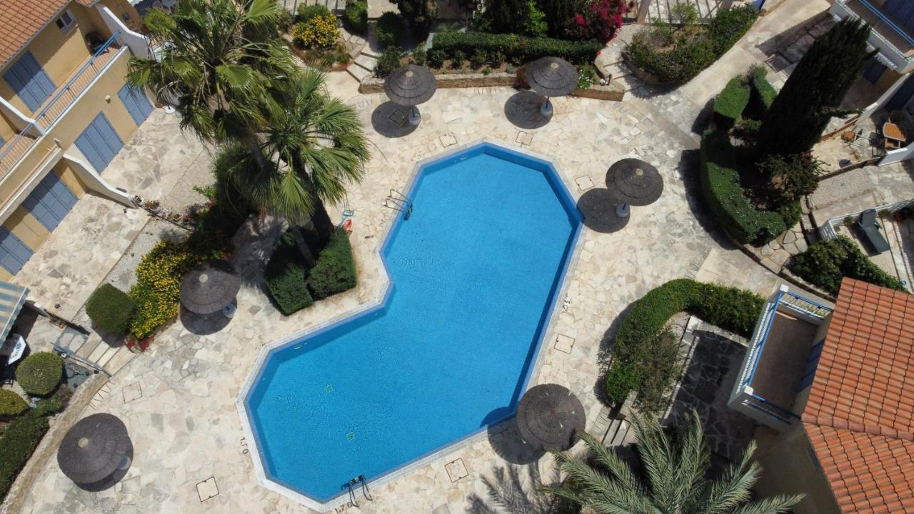 Regina Gardens Lovely Apartment Paphos Eksteriør bilde
